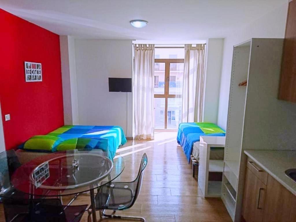 Apartamentos Urgel Madrid Luaran gambar